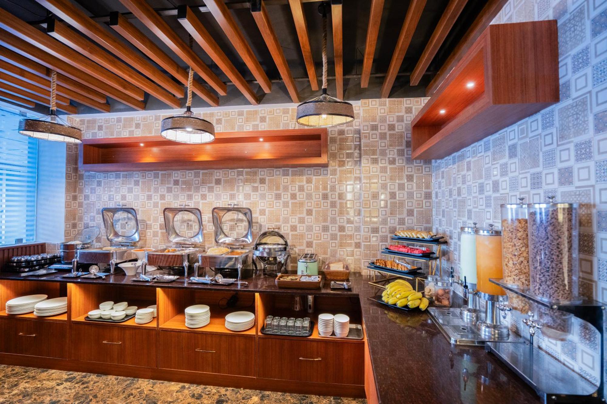 Park Avenue Nungambakkam Hotel 3*